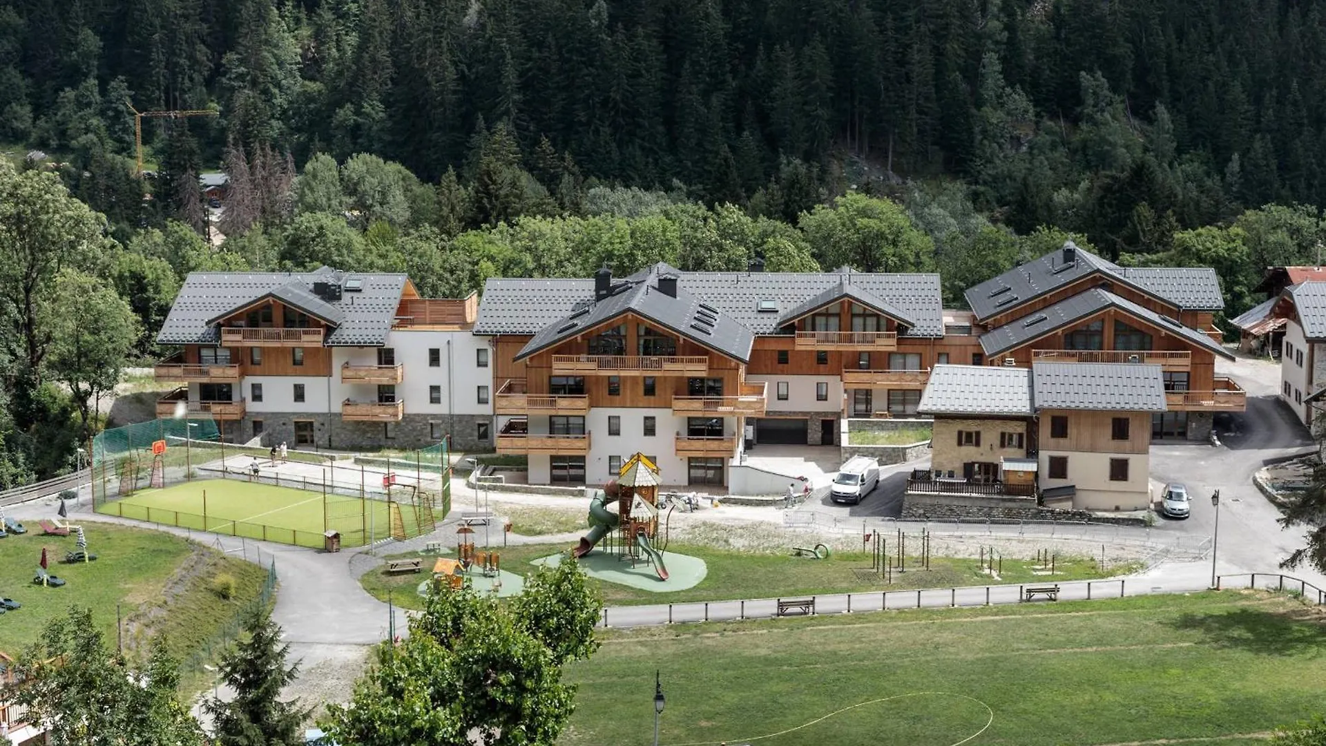 Appartement Cosy 2-4 Pers Avec Terrasse, Parking Et Wifi A Champagny-En-Vanoise - Fr-1-638-8 La Plagne Apartment