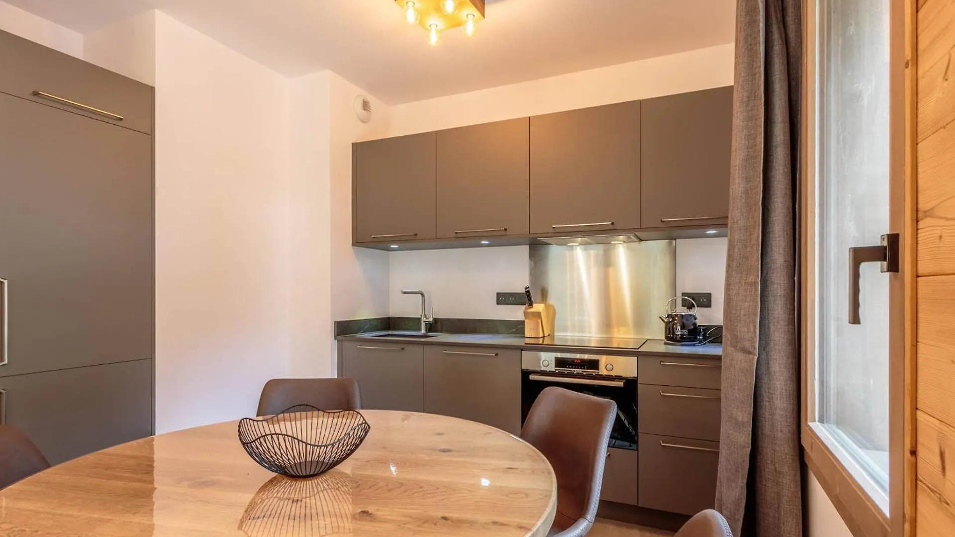 Appartement Cosy 2-4 Pers Avec Terrasse, Parking Et Wifi A Champagny-En-Vanoise - Fr-1-638-8 La Plagne Apartment