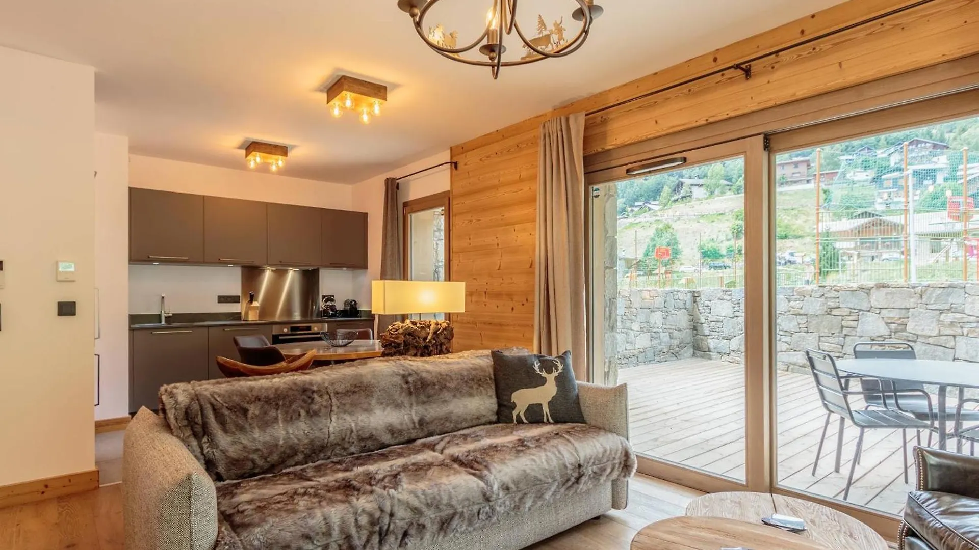 Appartement Cosy 2-4 Pers Avec Terrasse, Parking Et Wifi A Champagny-En-Vanoise - Fr-1-638-8 La Plagne