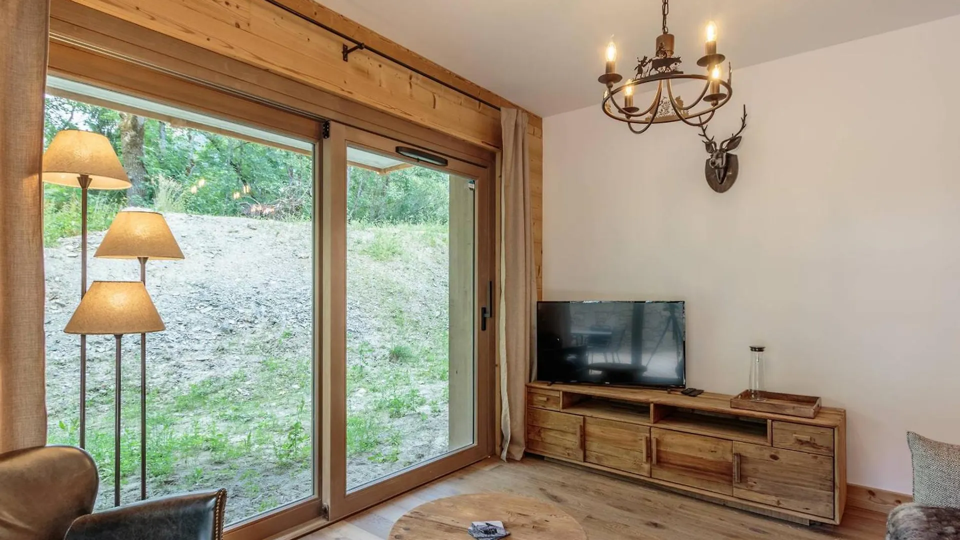 Apartment Appartement Cosy 2-4 Pers Avec Terrasse, Parking Et Wifi A Champagny-En-Vanoise - Fr-1-638-8 La Plagne